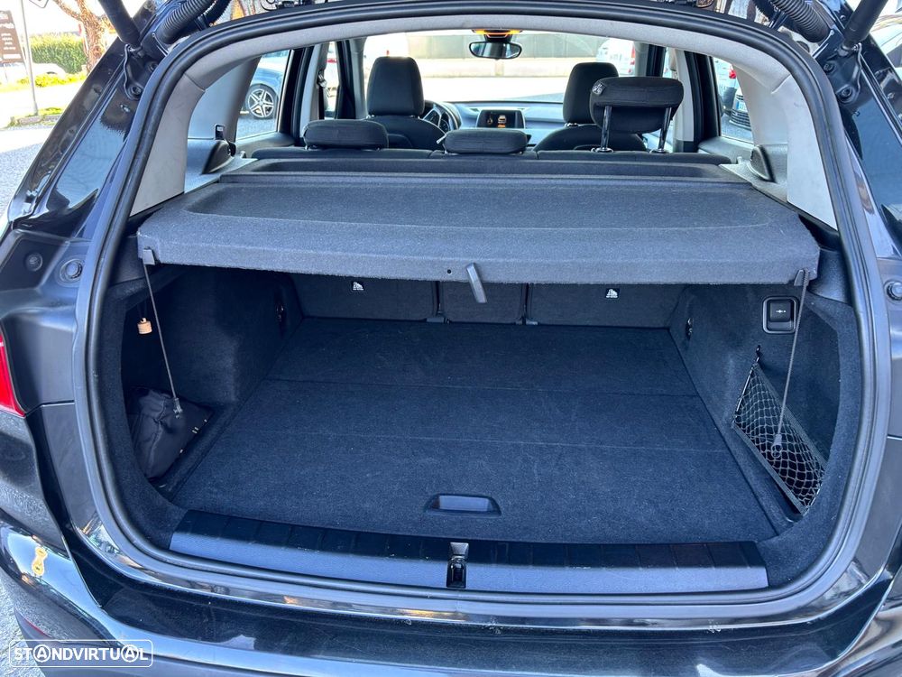 BMW X1 18 d sDrive Advantage - 6