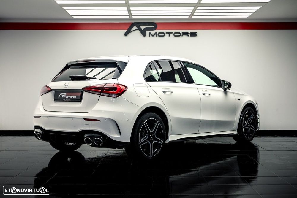 Mercedes-Benz A 250 e AMG Line - 13