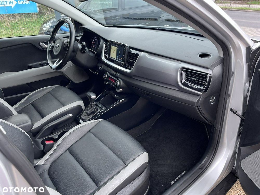 Kia Stonic - 23