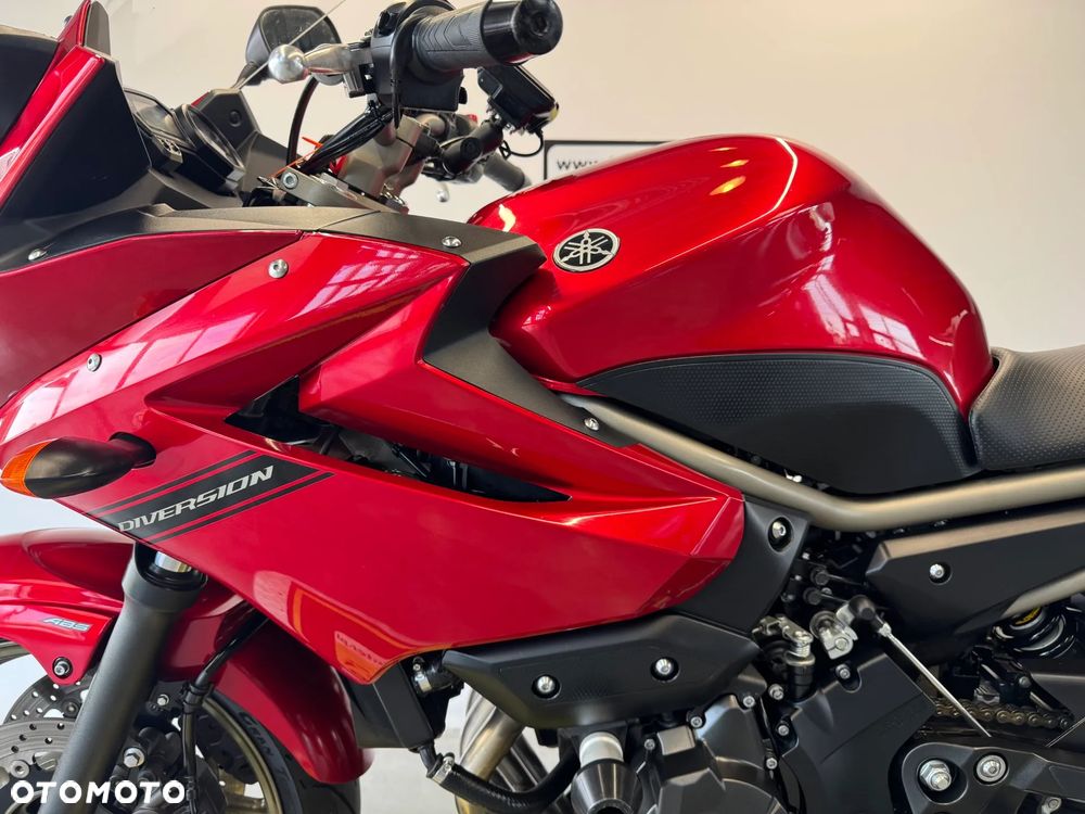 Yamaha XJ - 22
