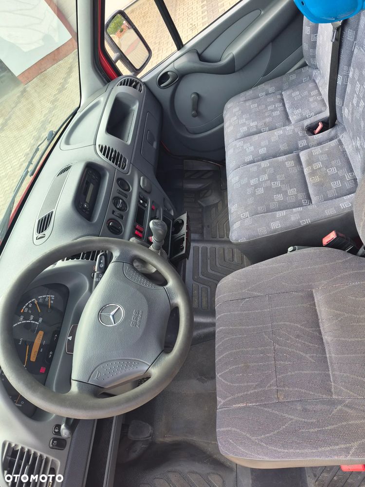 Mercedes-Benz Sprinter - 19