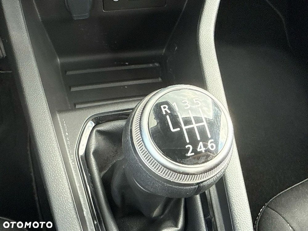 Renault Clio TCe 90 EVOLUTION - 31