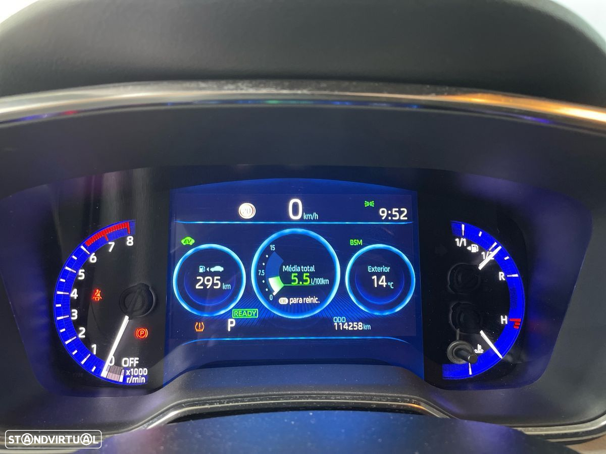 Toyota Corolla Touring Sports - 10