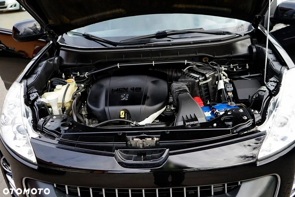Peugeot 4007 - 9