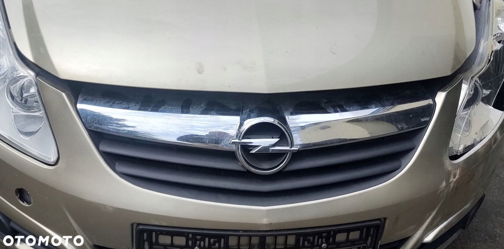 OPEL CORSA D ATRAPA GRILL - 2