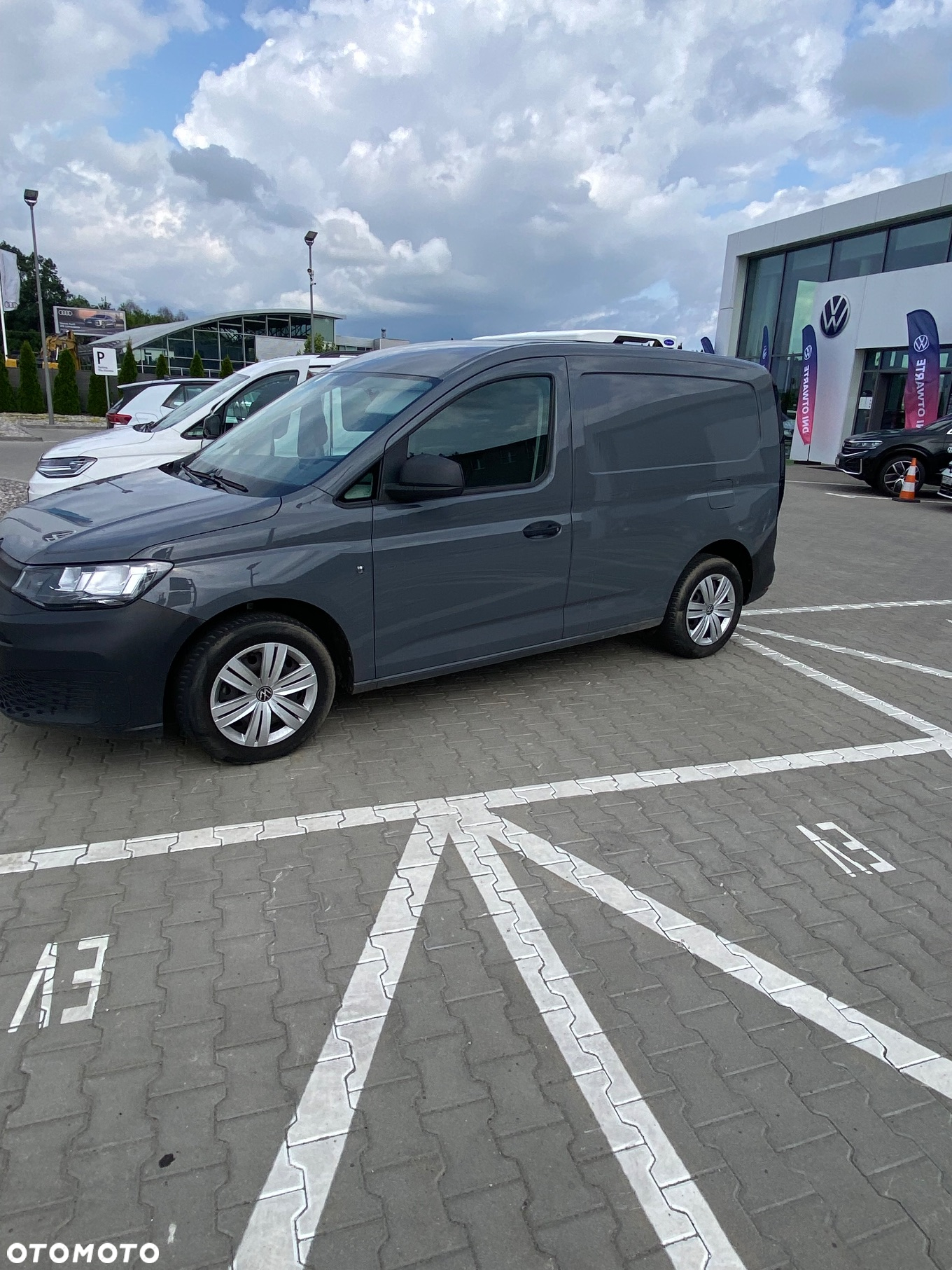 Volkswagen Caddy - 10