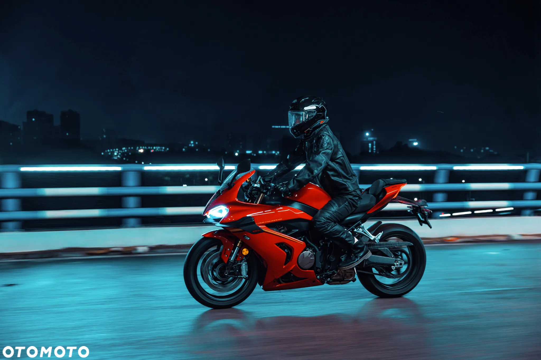 QJMOTOR SRK 800RR - 30