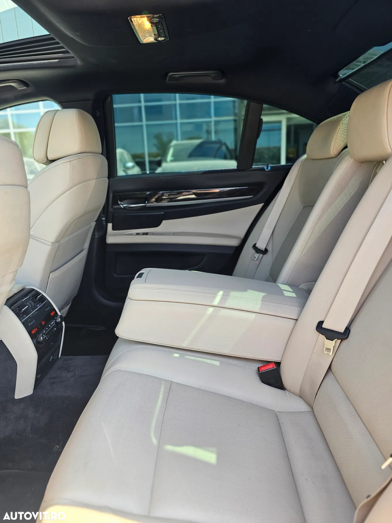 BMW Seria 7 740d xDrive - 11