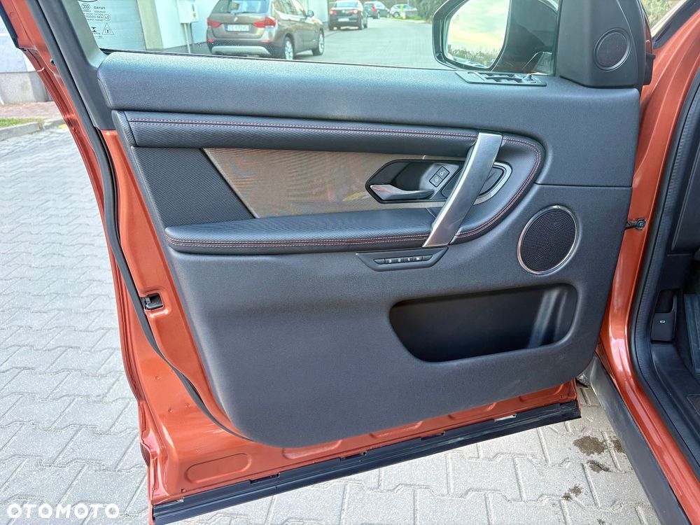 Land Rover Discovery Sport 2.0 D180 R-Dynamic - 17