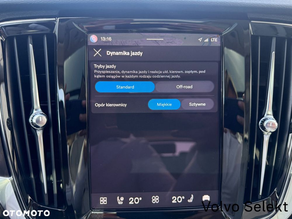 Volvo V90 Cross Country - 19