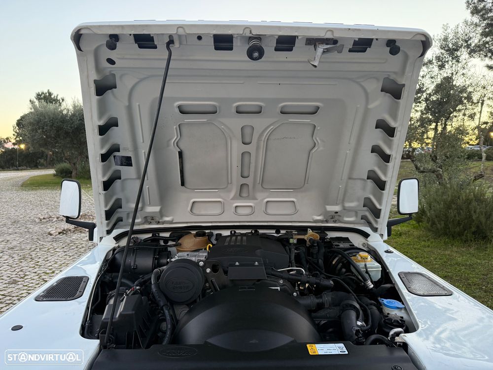 Land Rover Defender 110 DPF E - 21