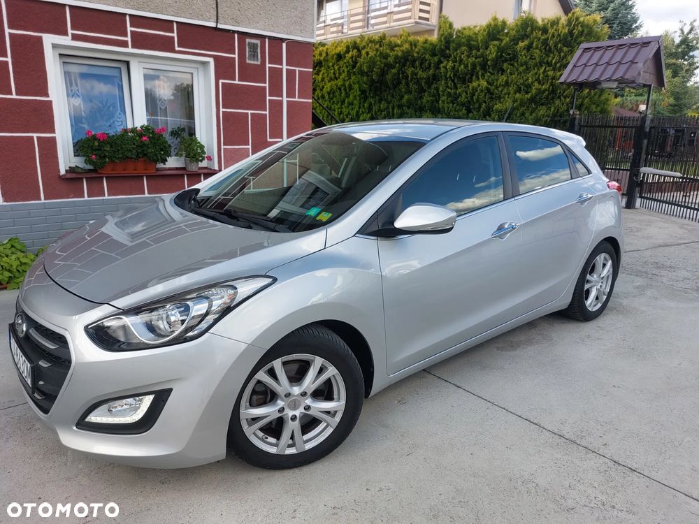 Hyundai i30 blue 1.6 GDI YES Gold - 3