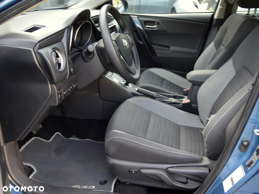 Toyota Auris Hybrid 135 Comfort - 6