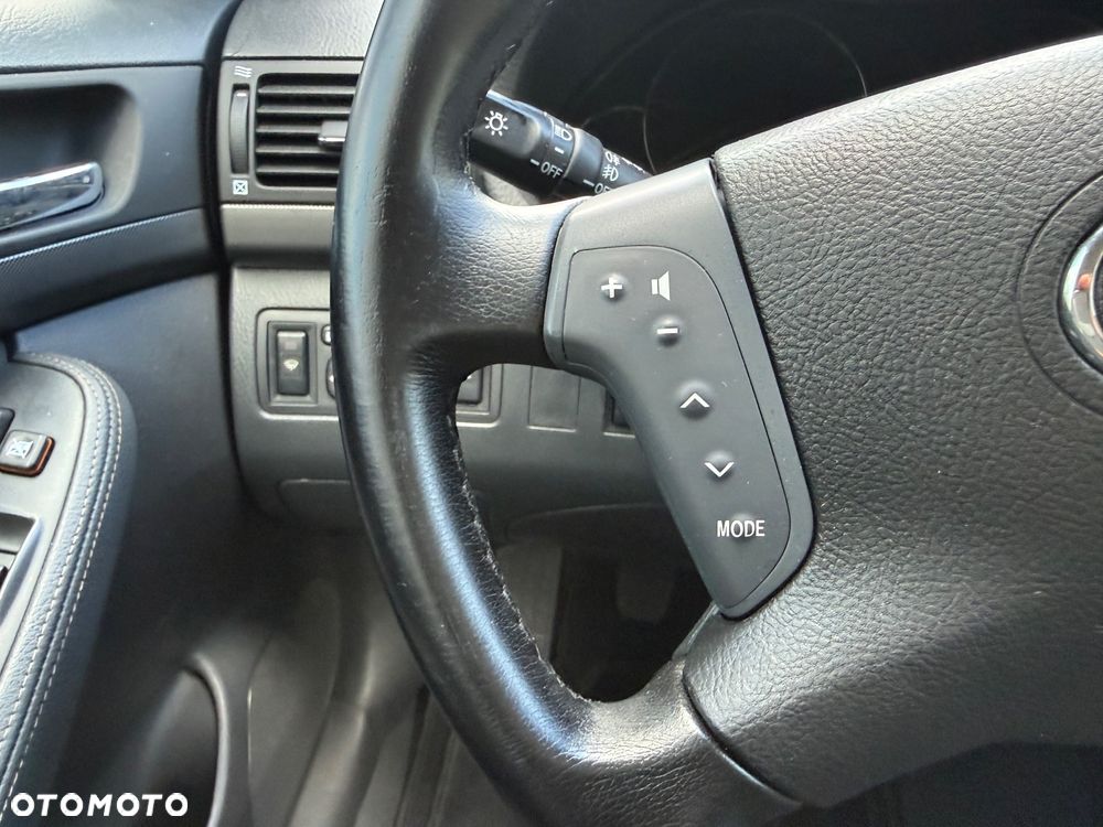 Toyota Avensis 1.8 VVT-i Terra - 35