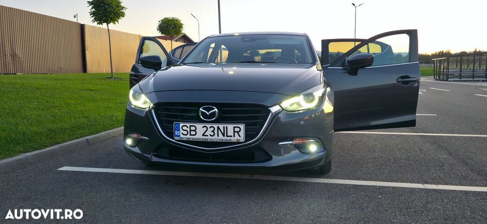 Mazda 3 G120 Attraction - 1