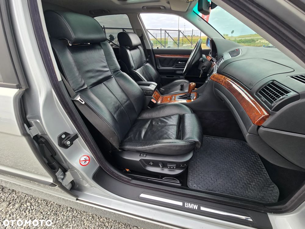 BMW Seria 7 - 26