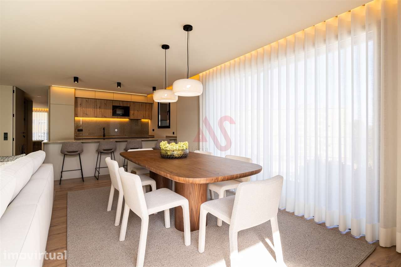 Apartamento T2 inserido no empreendimento Santos Silva em Vila Nova de - Grande imagem: 5/31