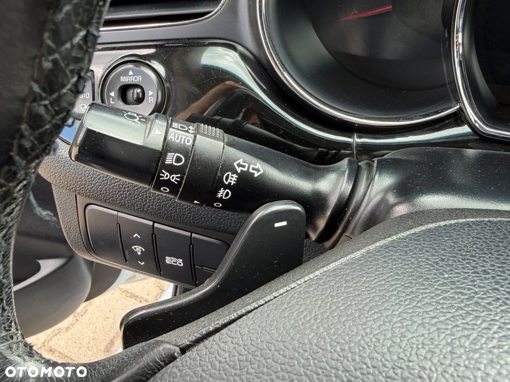 Kia Ceed 1.6 CRDi 128 Platinum Edition - 26