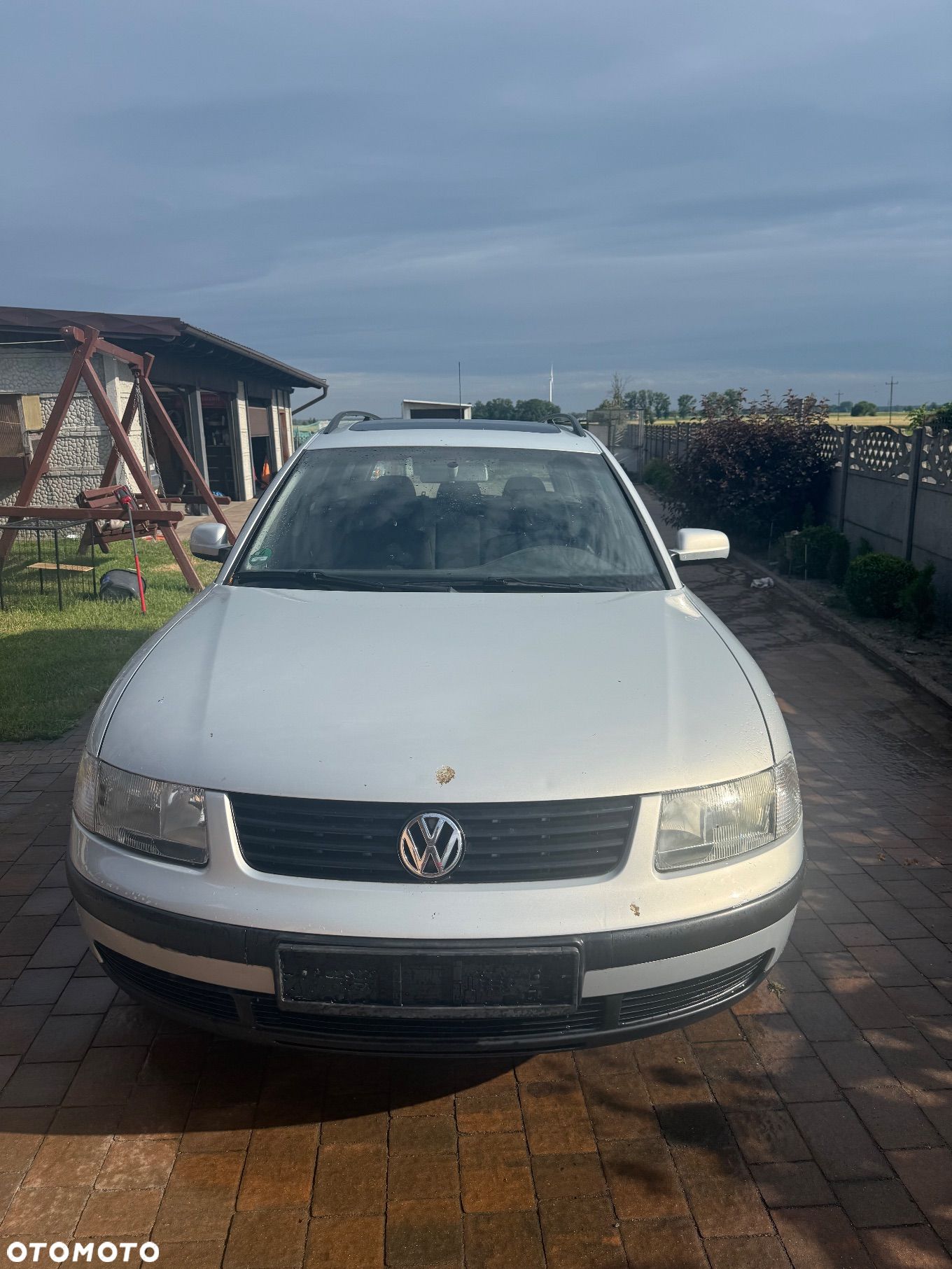 Volkswagen Passat - 1