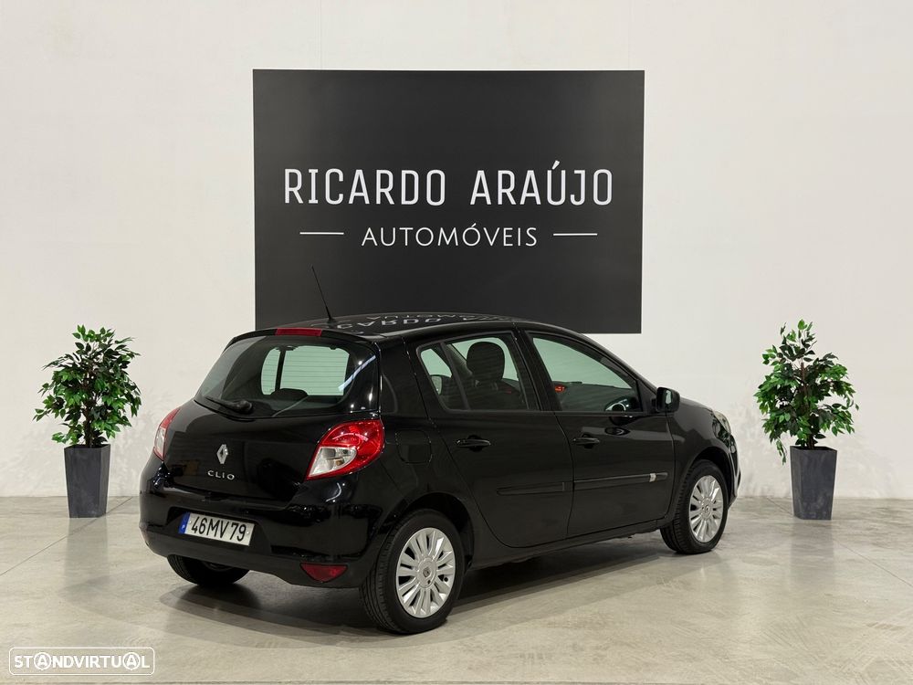 Renault Clio 1.2 16V Dynamique S - 4