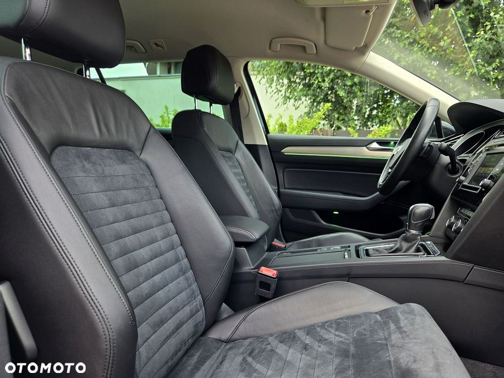 Volkswagen Passat Variant 2.0 TDI SCR 4Motion DSG Elegance - 7