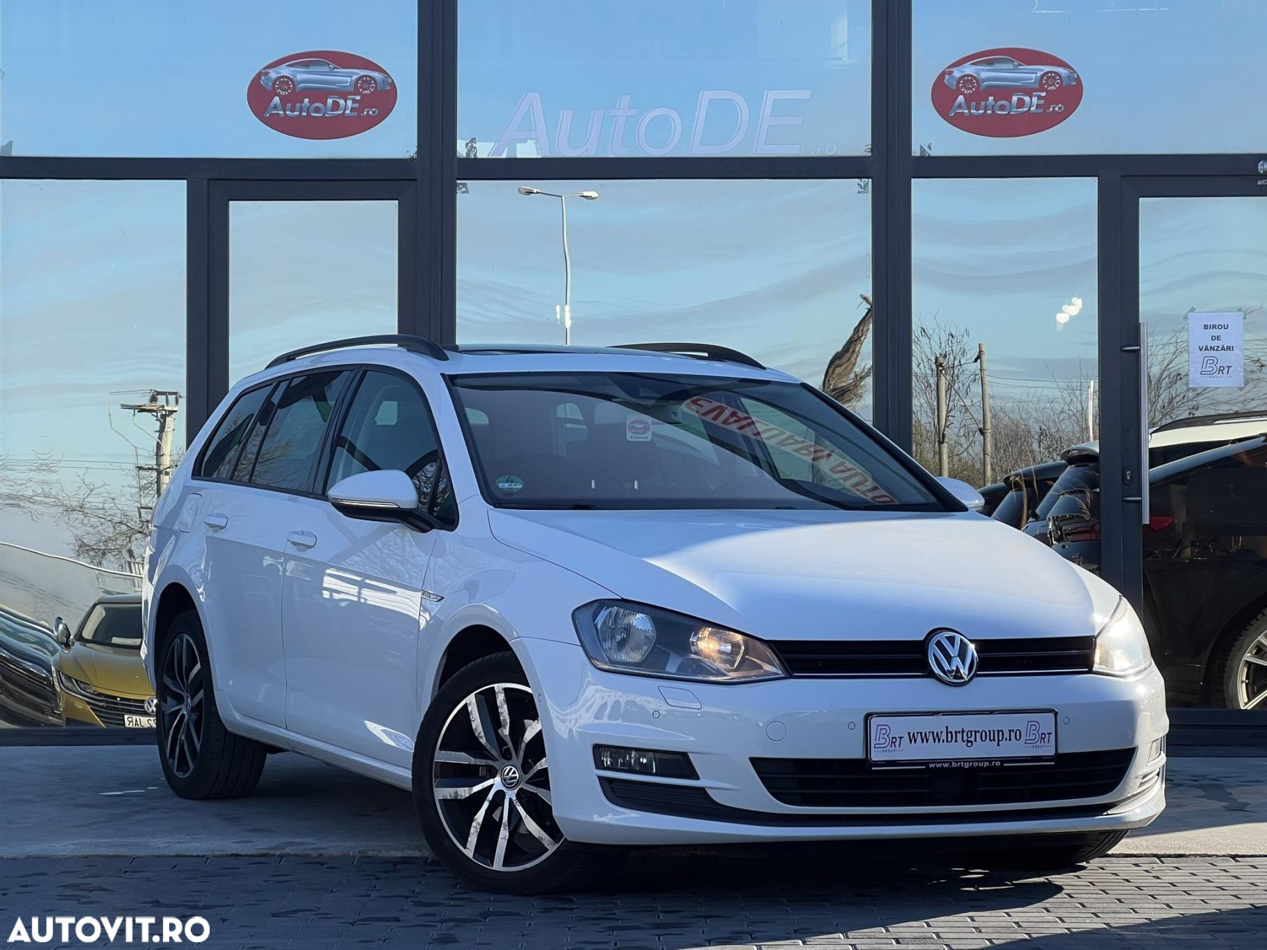 Volkswagen Golf - 2