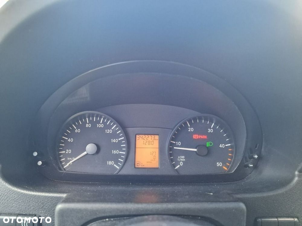 Mercedes-Benz Sprinter - 8