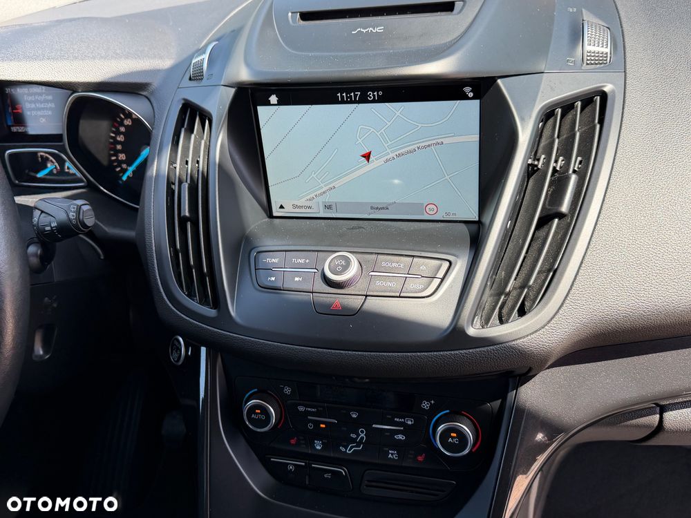 Ford Kuga - 10