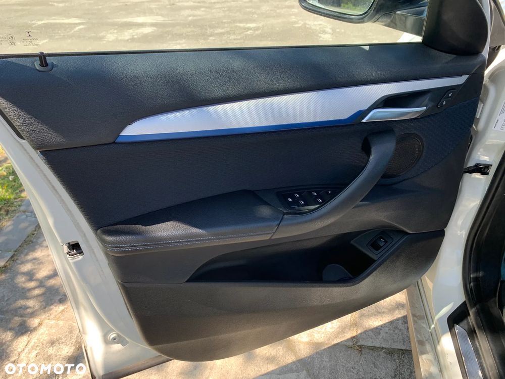 BMW X2 sDrive18d sport - 8