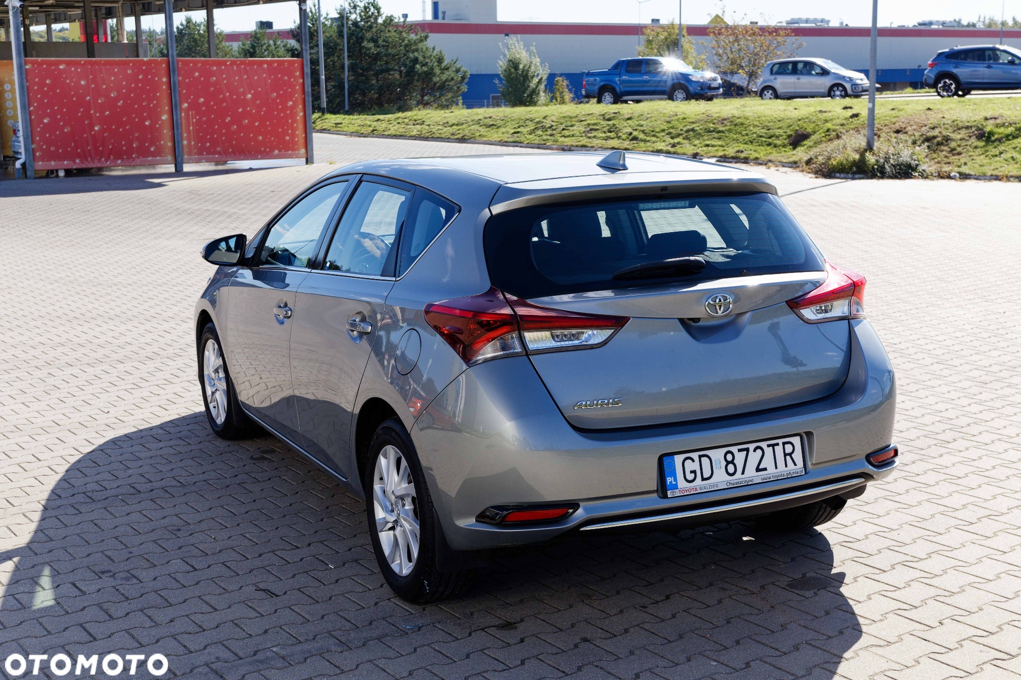 Toyota Auris 1.6 Premium - 18