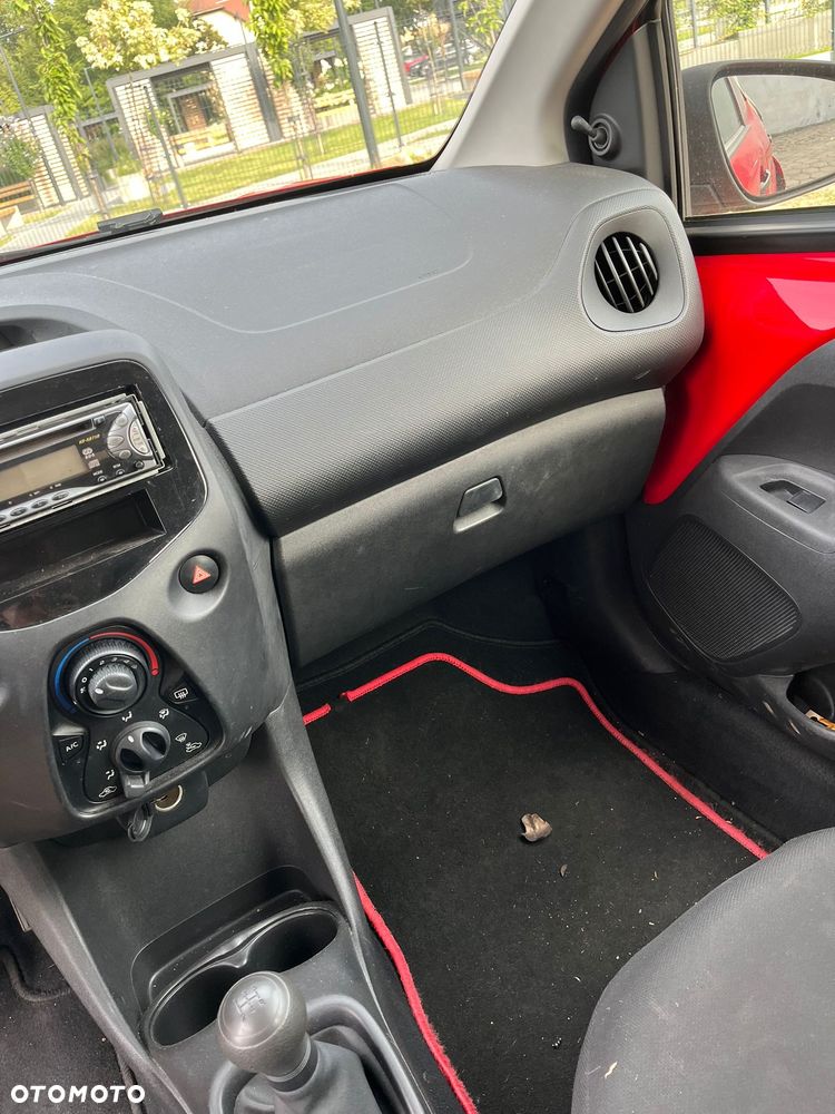 Toyota Aygo x - 29