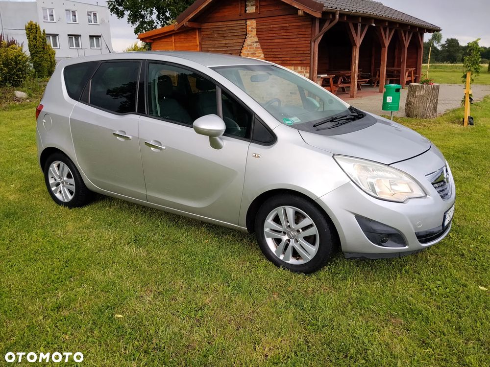 Opel Meriva 1.4 T Cosmo - 14