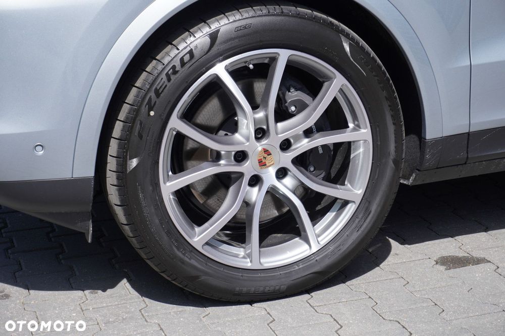 Porsche Cayenne - 5