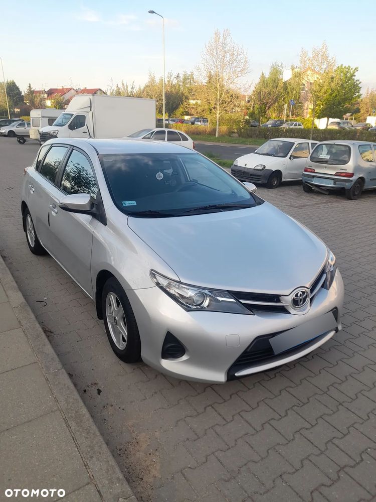 Toyota Auris - 4