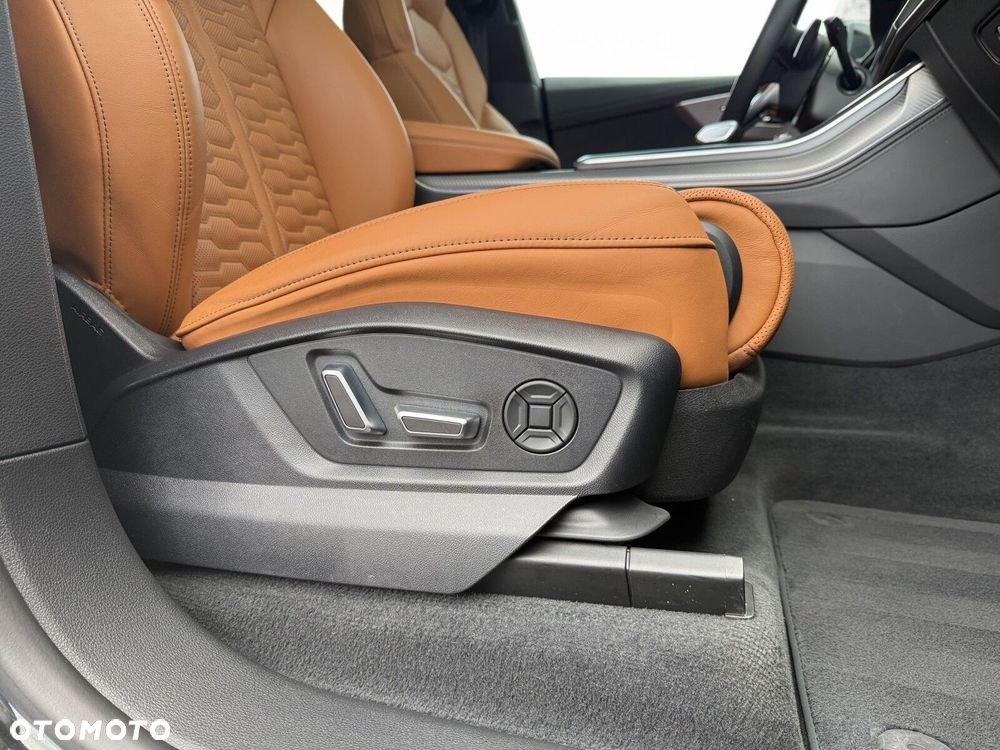 Audi RS Q8 TFSI Quattro Tiptronic - 28