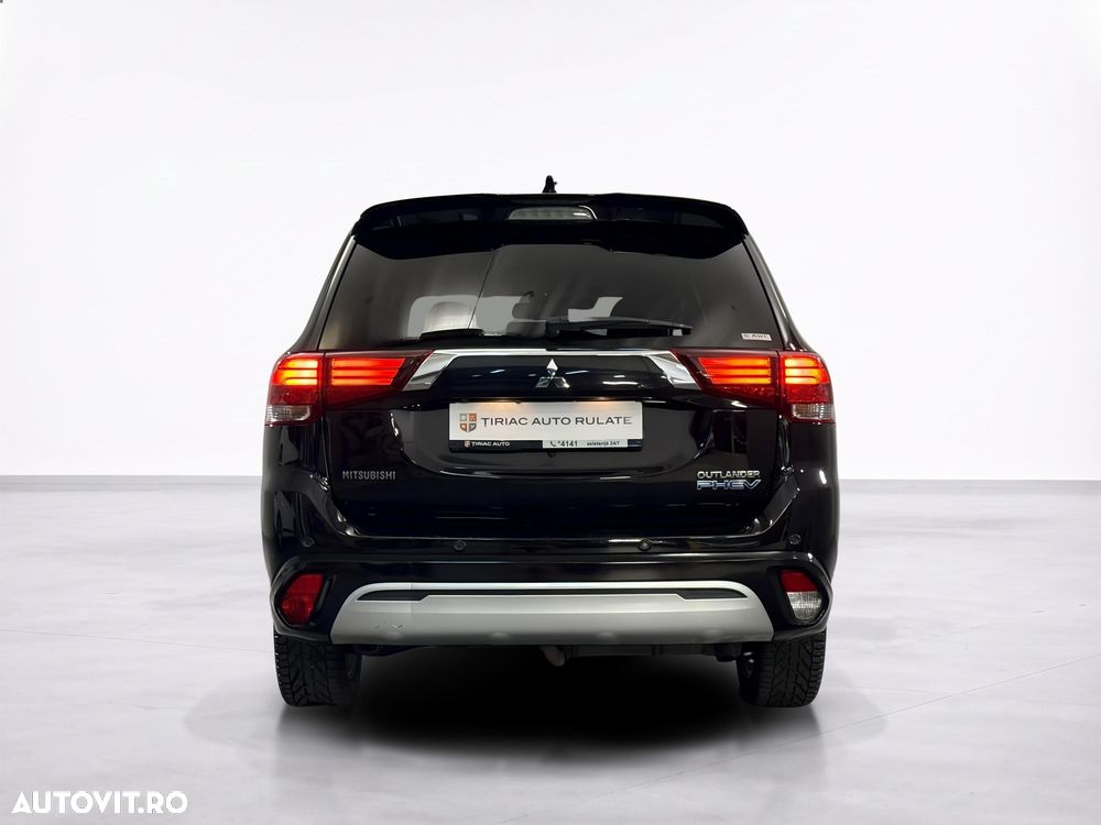 Mitsubishi Outlander - 5