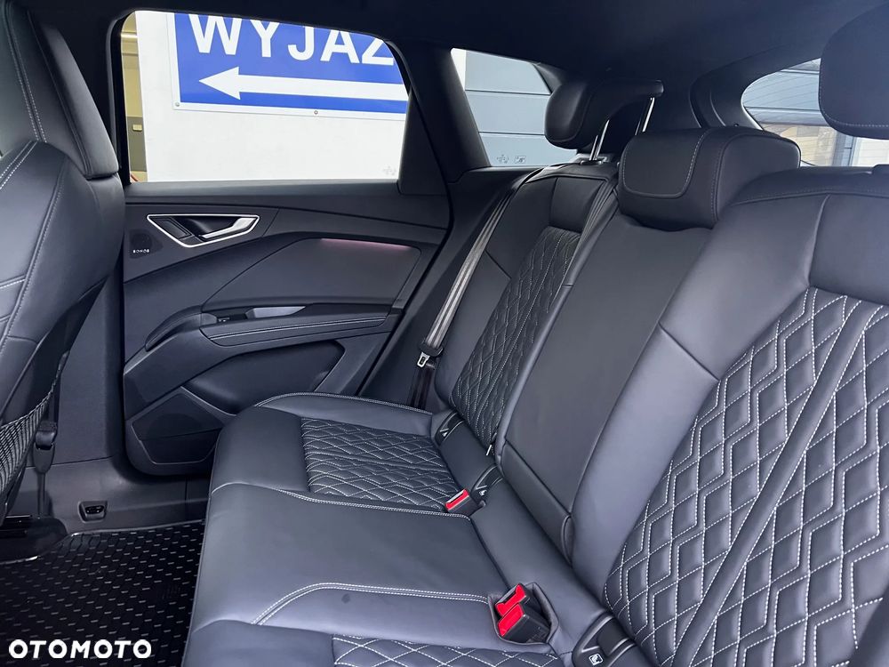 Audi Q4 e-tron 50 77kWh Quattro S Line - 16