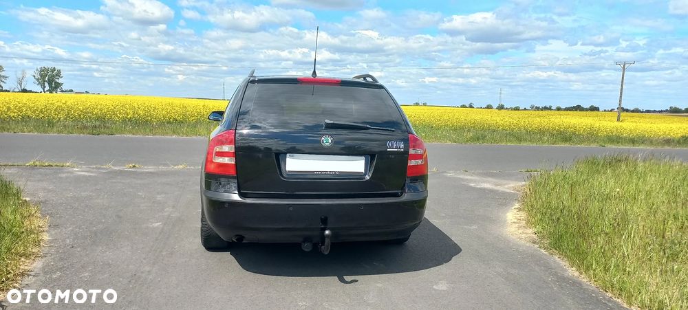 Skoda Octavia 1.6 Ambiente - 4