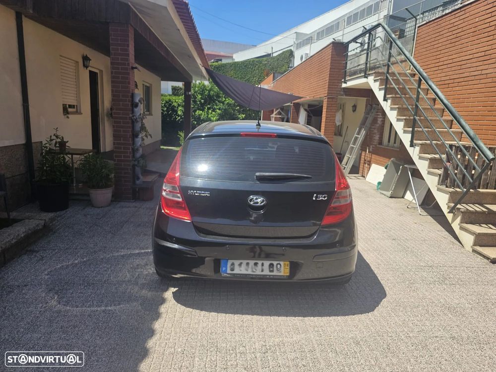 Hyundai i30 1.4 CVVT Comfort - 11