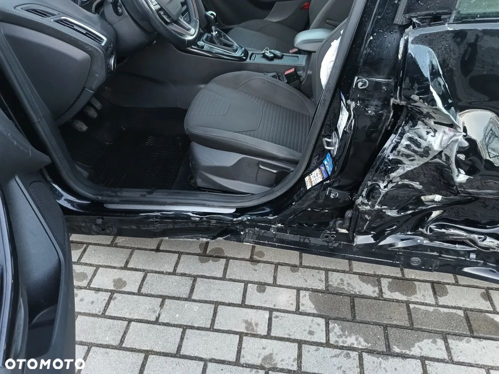 Ford Focus 2.0 EcoBlue Titanium - 26