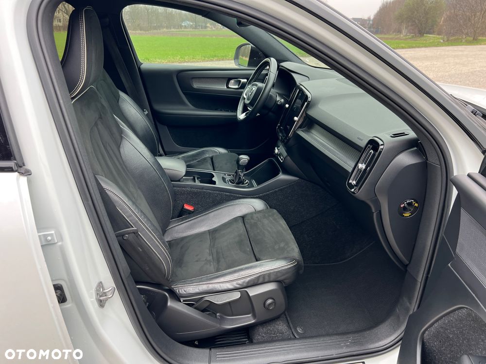 Volvo XC 40 D3 R-Design - 31