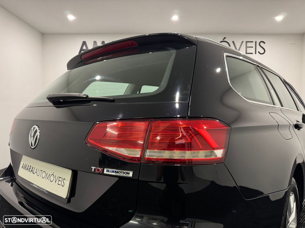 VW Passat Variant 1.6 TDI Confortline - 24