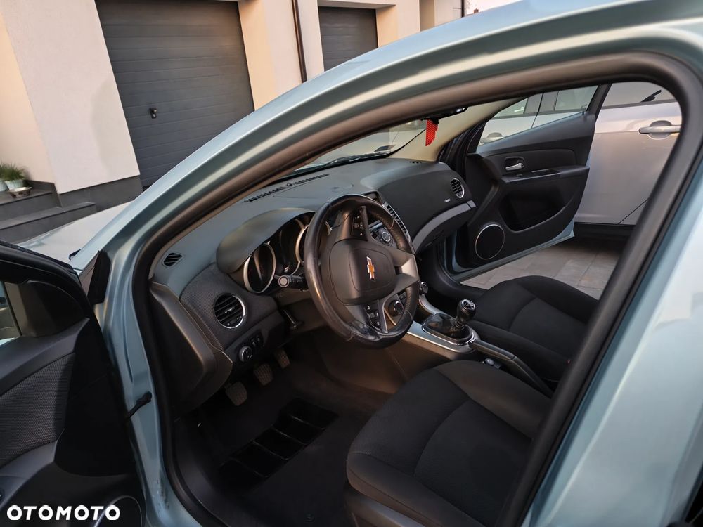 Chevrolet Cruze - 5