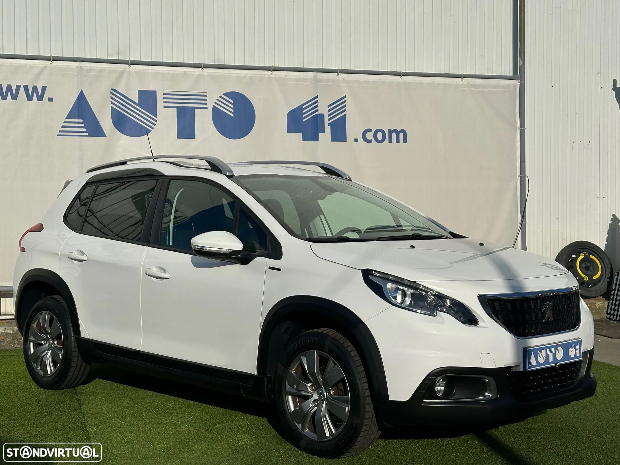 Peugeot 2008 1.2 PureTech Style - 1