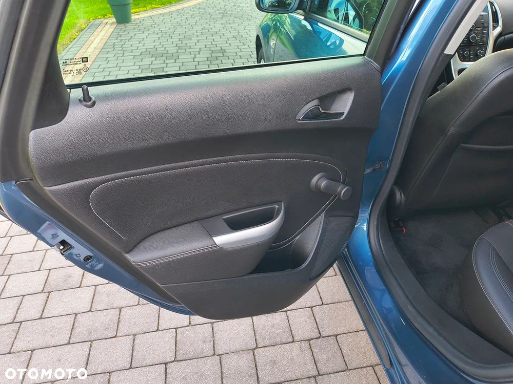 Opel Astra 1.4 T Edition 150 - 21