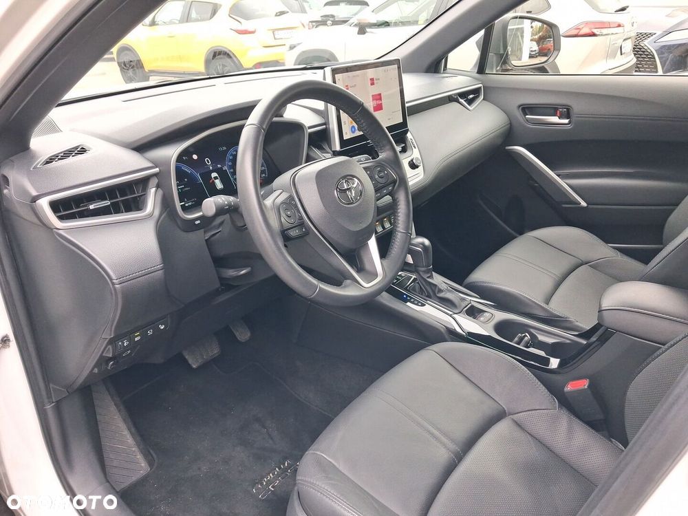 Toyota Corolla Cross 2.0 Hybrid Executive - 26