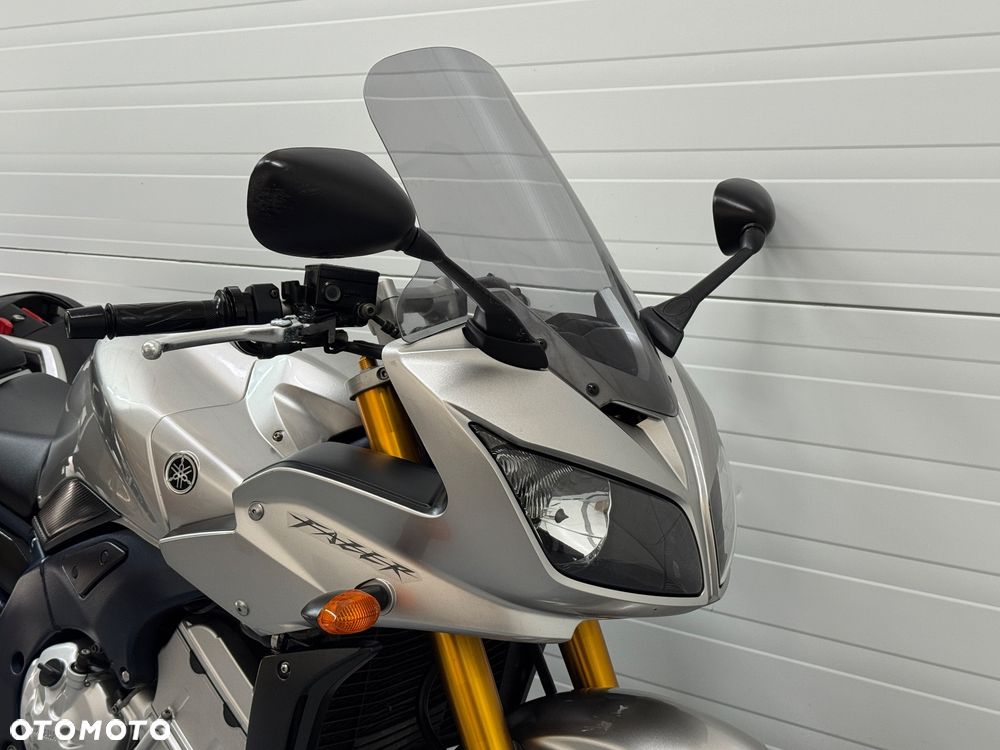 Yamaha FZ - 11