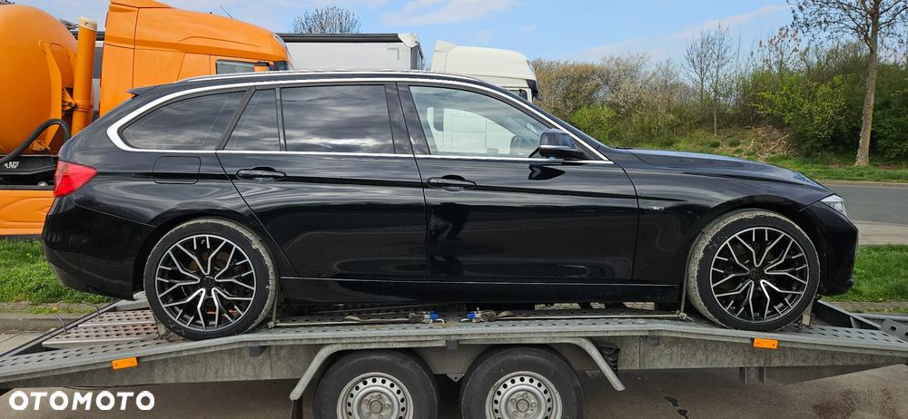 BMW Seria 3 320d Sport Line - 9