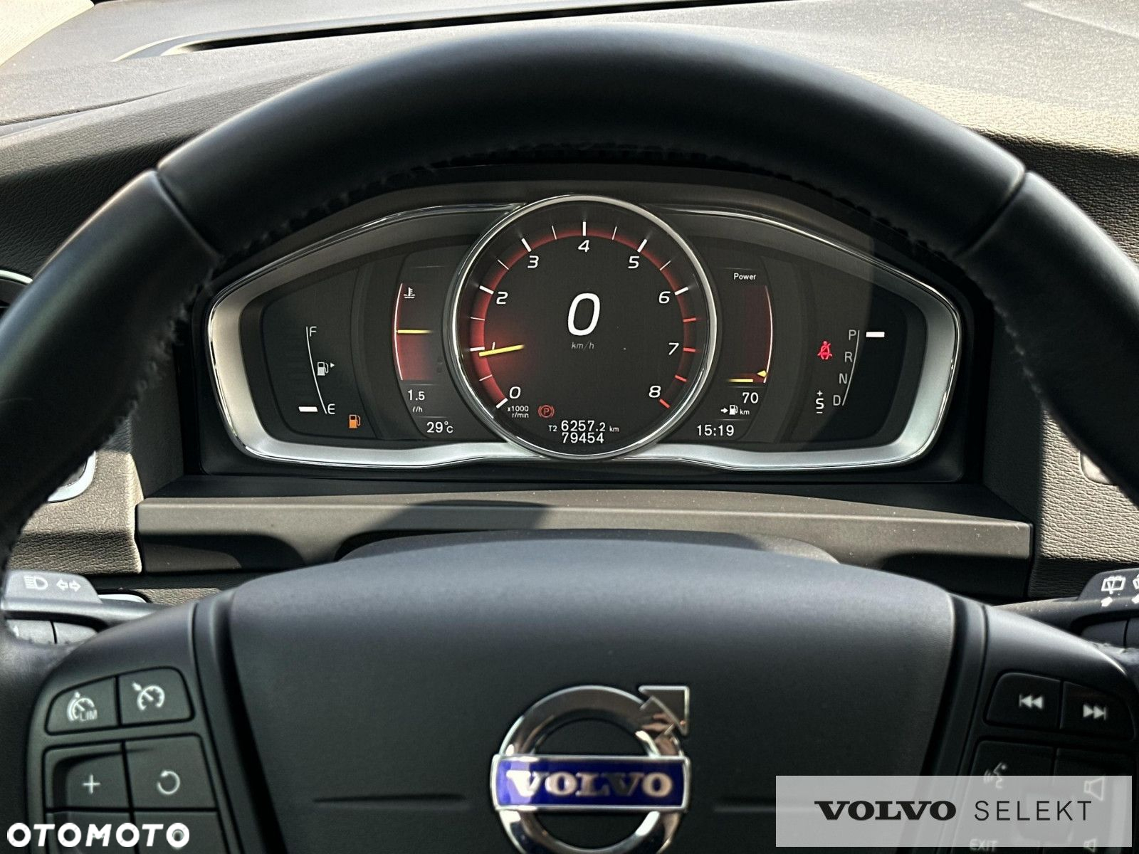 Volvo V60 Cross Country - 15