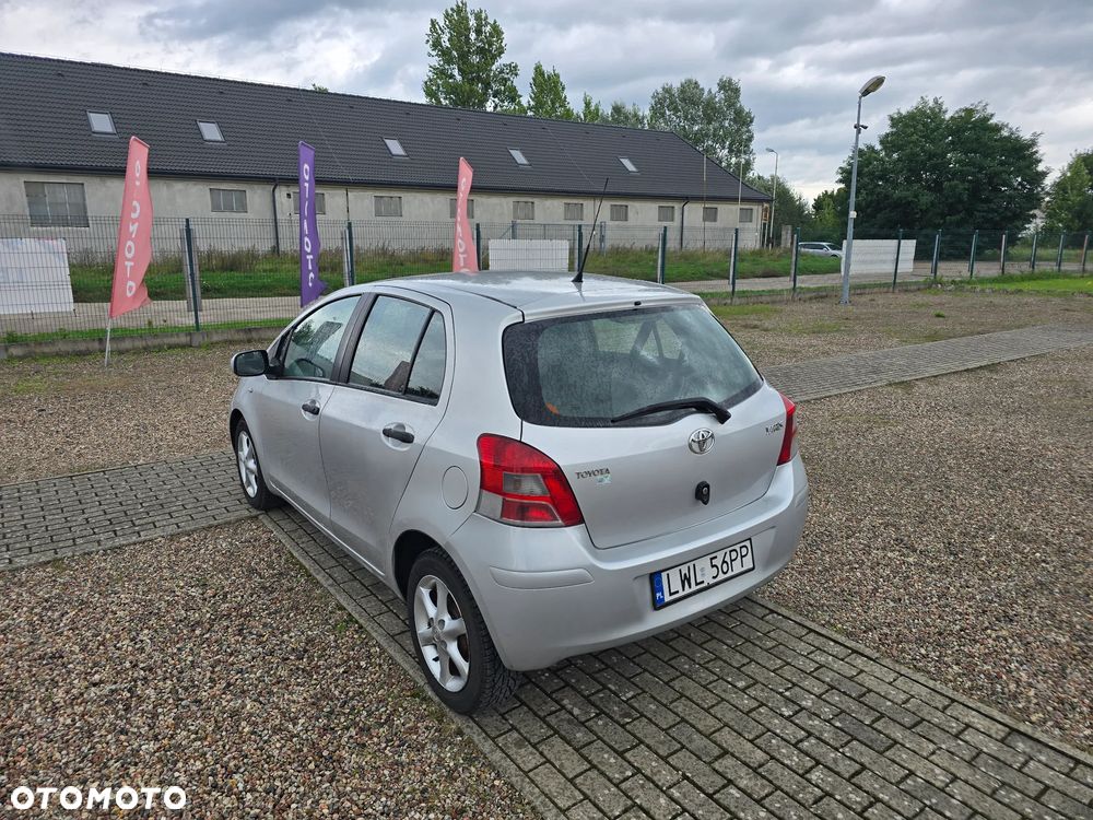 Toyota Yaris 1.4 D-4D Luna EU5 - 9